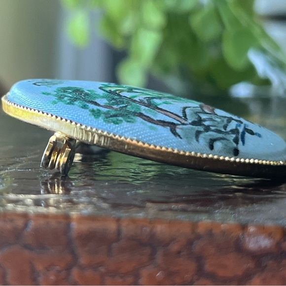 Vintage Unique Handpainted Landscape On Satin Fabric Brooch 1.5”x1.75” - Picture 4 of 4